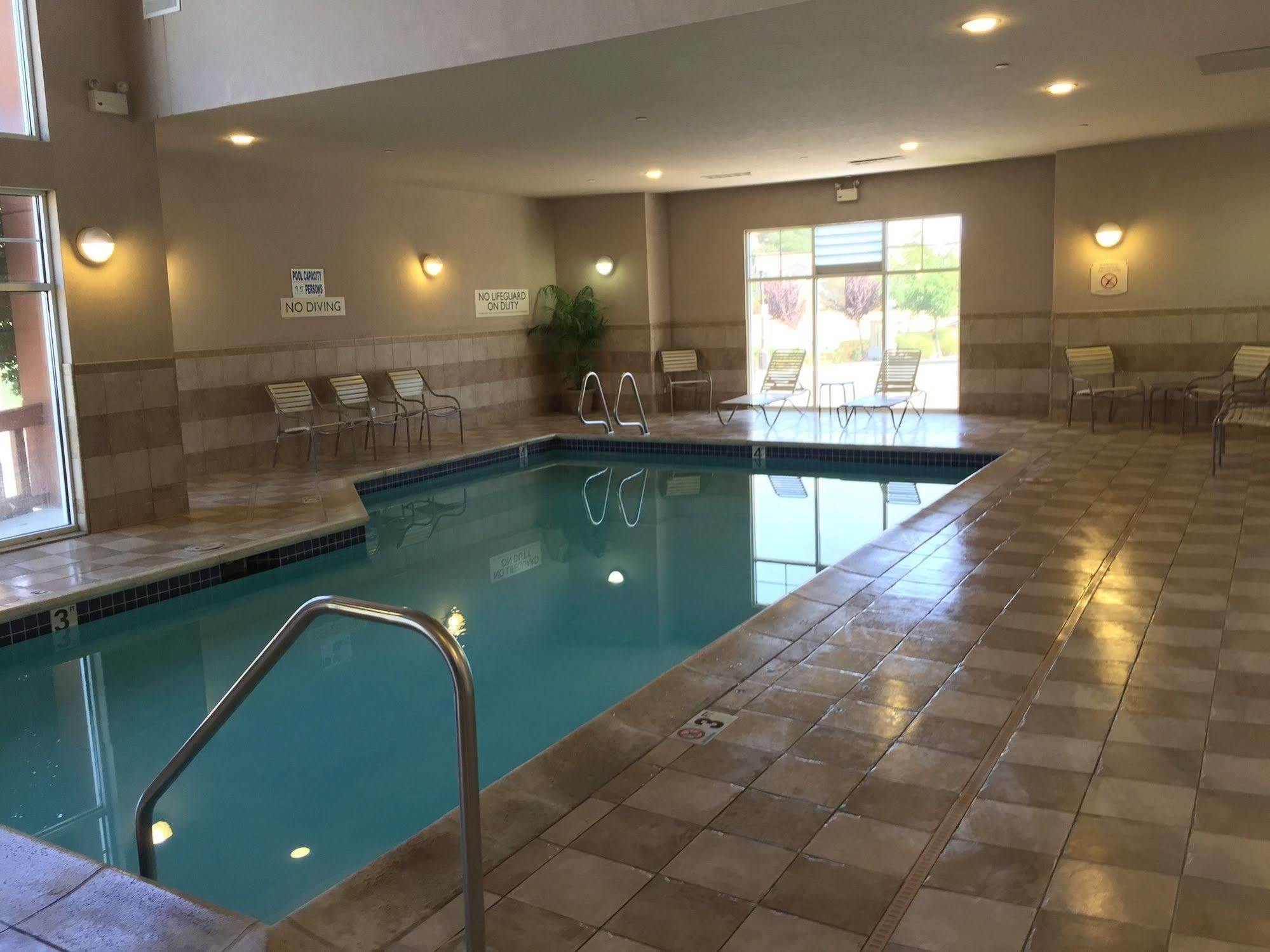 Fairfield Inn & Suites By Marriott Fairfield Napa Valley Area Exterior foto